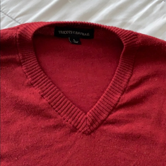 5 for $25 Men’s Maroon V-neck sweater - good condition - Picture 2 of 2
